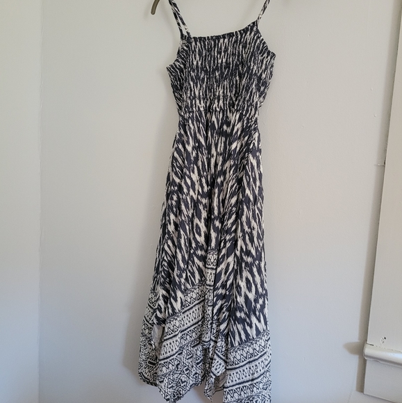 Gray and white sleeveless dress - Picture 3 of 4